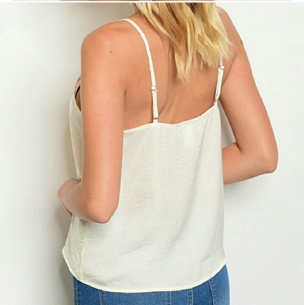 DEDE Silky Sultry Front Lace Up Grommet Tank Top Cream Easy Fit Sz Sm & Med NWT - Picture 5 of 7
